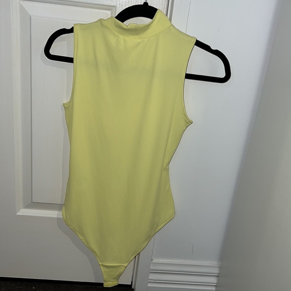 H&M bodysuit - Picture 2 of 5